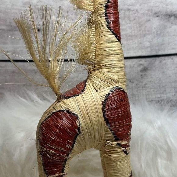 Giraffe Folk‎ Art Rattan Bamboo Straw Hand Painted Animal Sculpture - Picture 4 of 5